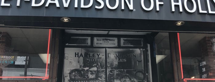 Hollywood Harley-Davidson is one of สถานที่ที่ Thelma ถูกใจ.