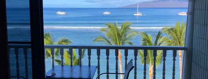 Lahaina Shores Beach Resort is one of Maui woweee.