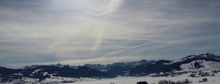 Loipen Cafe Einsiedeln is one of Lieux qui ont plu à Markus.