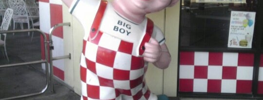 Bob's Big Boy is one of Must-visit Food Places :).