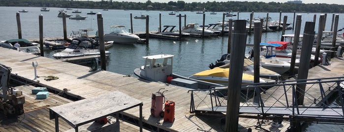 The Bayside Marina is one of Boat and Kayak Rentals NYC.
