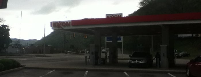Exxon is one of สถานที่ที่ Eric ถูกใจ.