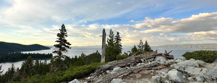 Emerald Cove Lookout Point is one of Tahoe.