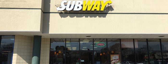 SUBWAY is one of Lieux qui ont plu à Sylvia.