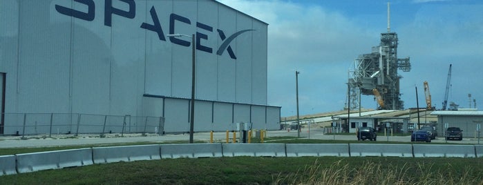 SpaceX Horizontal Integration Facility is one of USA 2017.