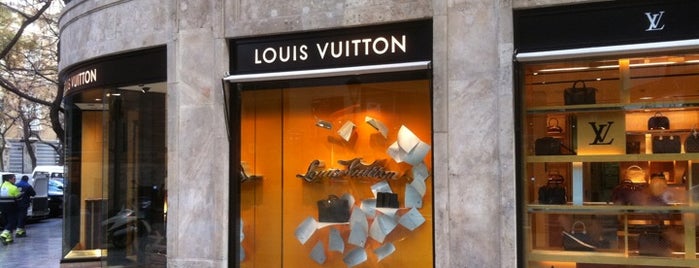 Louis Vuitton is one of Locais salvos de jose.