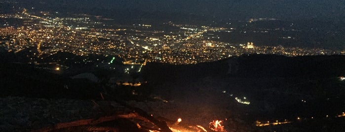 Ahır Dağı Ay Isıgının Altı Maras Manzarası is one of Tempat yang Disimpan Demet.