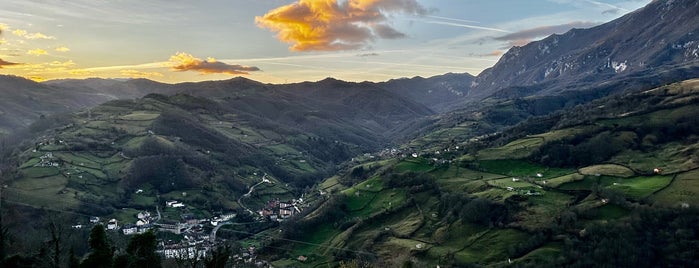 L'aldea Soñada is one of Asturias.