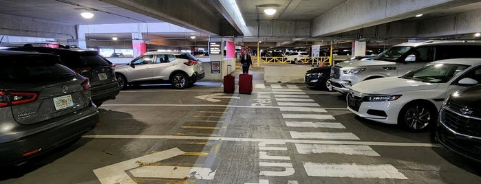 Daily Parking Garage is one of MKE.