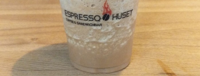 Espressohuset is one of สถานที่ที่ Murat ถูกใจ.