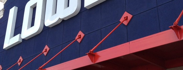 Lowe's is one of James John (Jay)'ın Beğendiği Mekanlar.