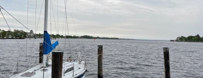 Mariners' Wharf is one of saved locations.