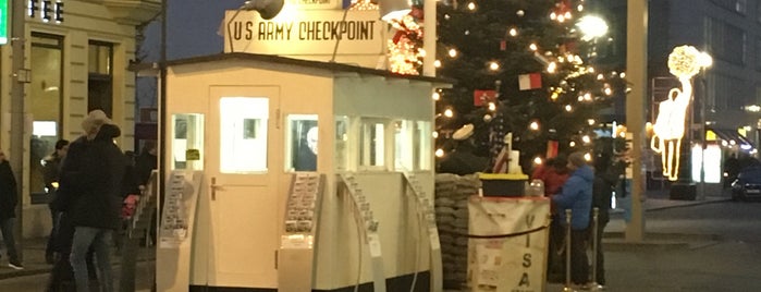 Checkpoint Charlie is one of Daz 님이 좋아한 장소.