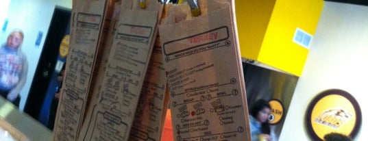 Which Wich? Superior Sandwiches is one of Estevan 님이 좋아한 장소.