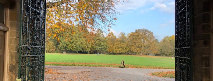 Nostell Priory is one of National Trust properties I've been to.