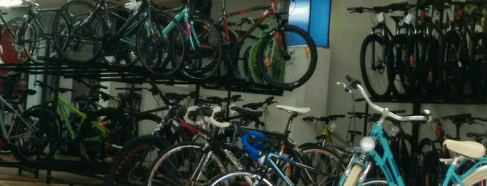 El salón de la bicicleta is one of To-Go.
