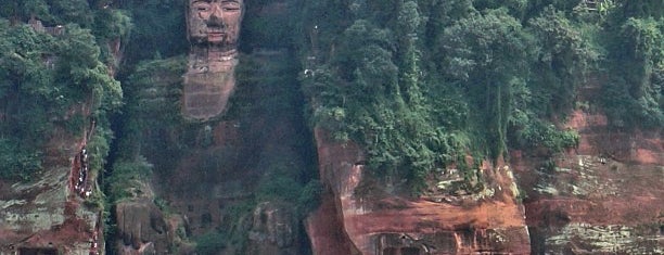 Leshan Giant Buddha is one of Asia.