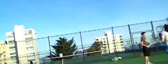 Alice Marble Tennis Courts is one of Brittany : понравившиеся места.