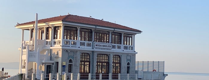 Tarihi Moda İskelesi is one of Anadolu yakası 1.