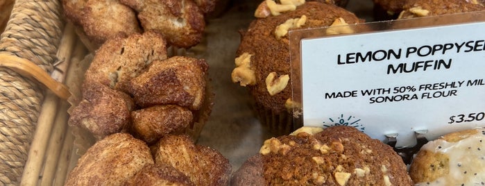 Madruga Bakery is one of Miami bakeries.