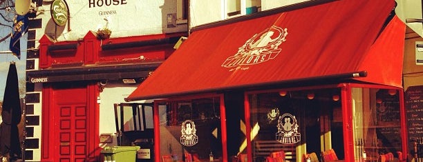 Juniors Deli Cafe is one of สถานที่ที่บันทึกไว้ของ Tero.