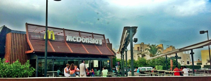 McDonald's is one of Orte, die Jonatán gefallen.