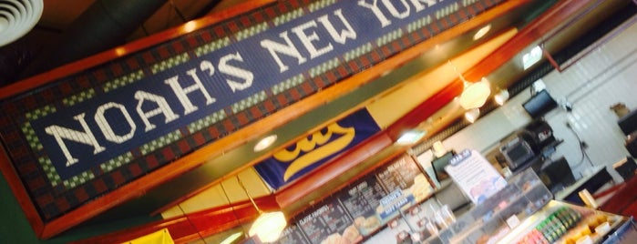 Noah's Bagels is one of Allyさんのお気に入りスポット.
