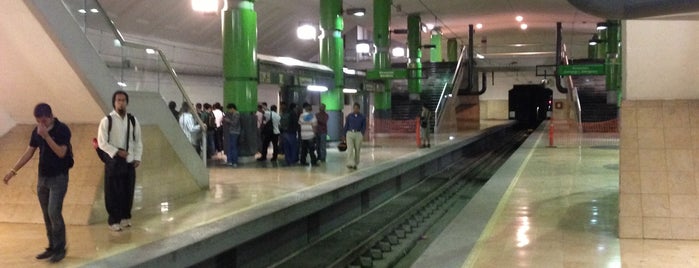 Metrorrey (Estación Cuauhtémoc) is one of Diario.