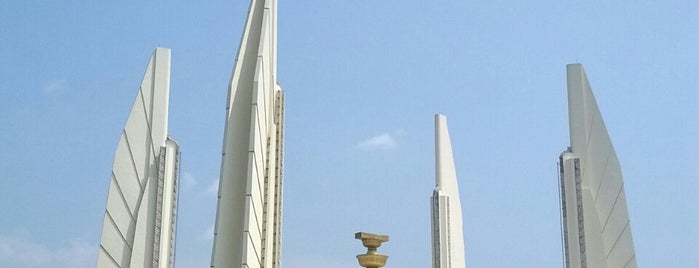 Democracy Monument is one of Bangkok & Thailand.