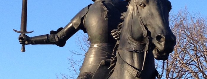 Joan of Arc Statue is one of Orte, die Kurtis gefallen.