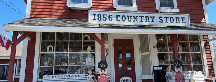 1856 Country Store is one of Food & Farmer’s Markets 🛒.