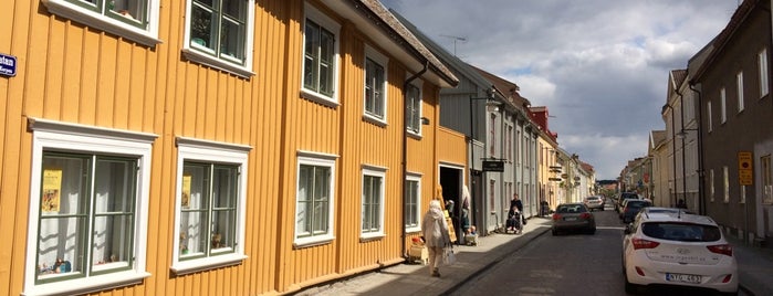 Gårdscafét is one of Tempat yang Disukai Troy.