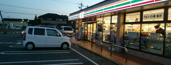 セブンイレブン 高取町越智店 is one of コンビニ.