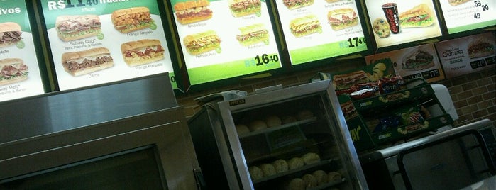 Subway is one of Diversos.