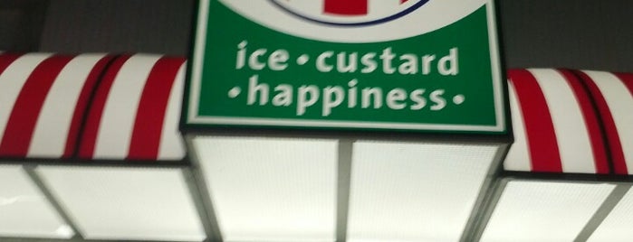Rita's Italian Ice & Frozen Custard is one of Crossroads.