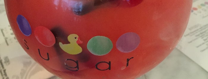 Sugar Factory is one of Mikeさんのお気に入りスポット.