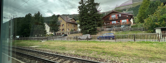 Bahnhof Celerina is one of Train Stations 2.