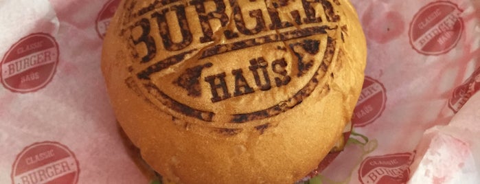 Classic Burger Haüs is one of Guia do Hambúrguer 🍔.