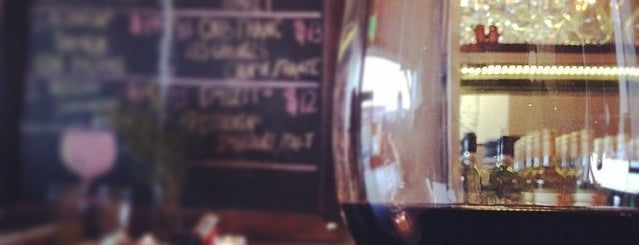 Luna Vine Wine Bar is one of Posti che sono piaciuti a Nadim.