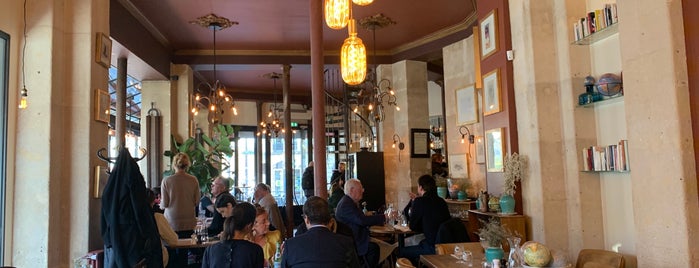 Café Le Paris is one of Lugares favoritos de Daniel.