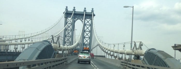 Ponte di Manhattan is one of New York.