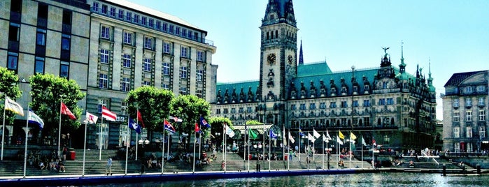 Hamburg is one of Orte, die Clemens gefallen.