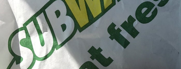 Subway is one of Ronnさんのお気に入りスポット.