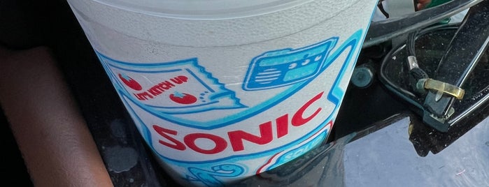 Sonic Drive-In is one of Restaurants That Need Ale-8.