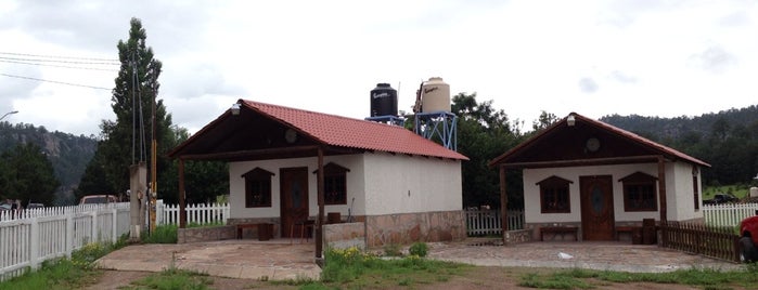 Cabañas del huerto is one of Tempat yang Disukai Luis.