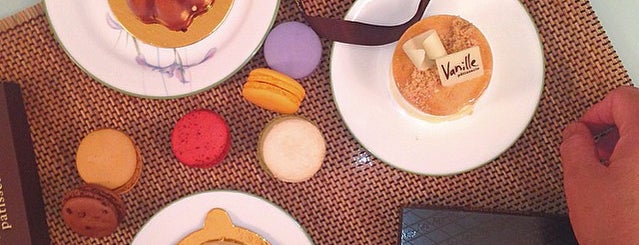 Vanille Patisserie is one of The Best Macarons in Chicago.