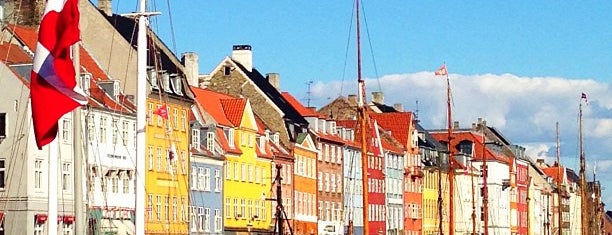 Nyhavn is one of Ea&Justins recommendations for our guests<3.