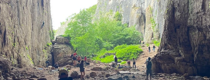 Пещера Проходна (Prohodna Cave) is one of SOF+.