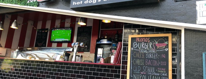 Bubba's - Hot Dogs & Burgers is one of Barato & Bonito.