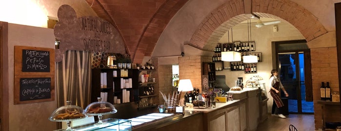 Il Caffé Di Pienza is one of Tempat yang Disukai Fabio.